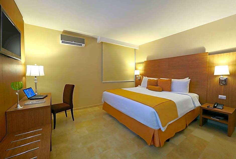 Photo 1 of 1 of Junior 1 Queen Bed Suite