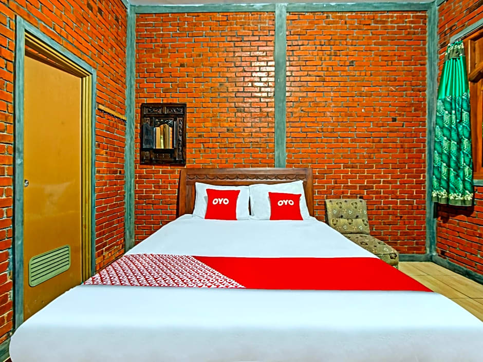 OYO 90031 Villa Papada