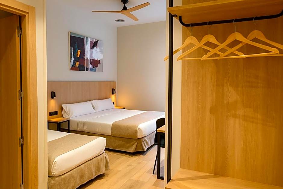 Aerohotel Barcelona Airport 24h