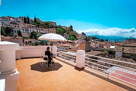 Double Room with Alhambra View