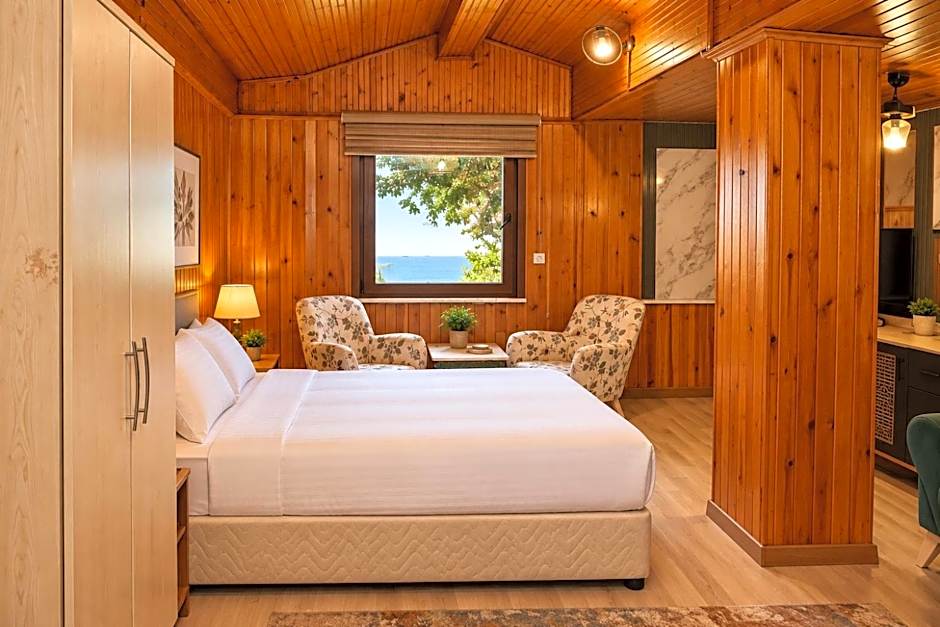 Grand Koru Hotel Beach
