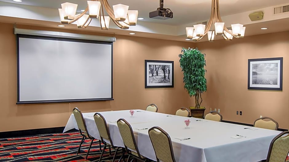 Holiday Inn Oklahoma City Airport, an IHG Hotel