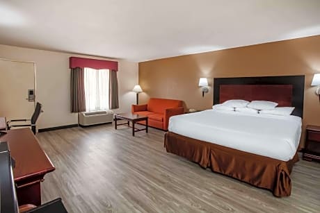 1 King Bed Studio Suite Non-Smoking