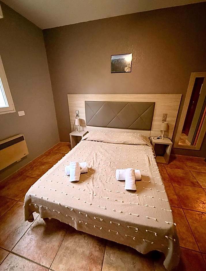 Hôtel - Pub Le Petit Bosquet