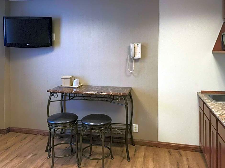 Quality Inn & Conference Center Franklin Downtown