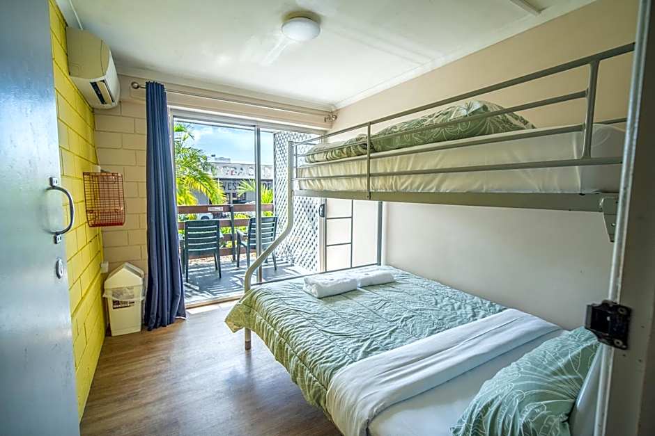 Airlie Beach YHA