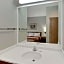 Super 8 by Wyndham Hampshire IL