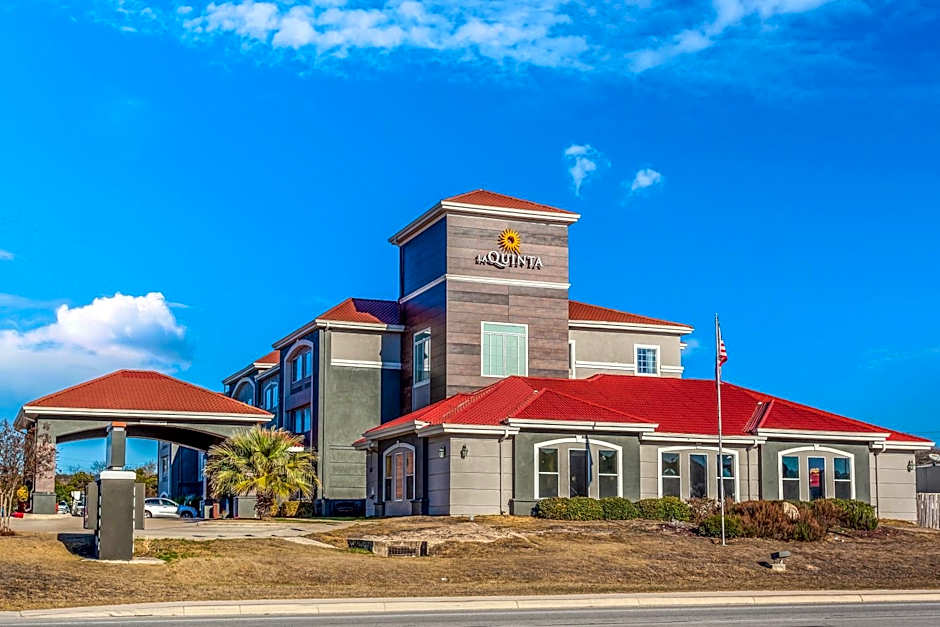 La Quinta Inn & Suites by Wyndham Kerrville