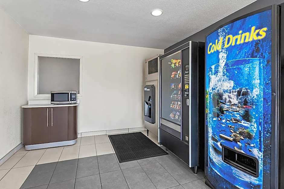 Motel 6-Murfreesboro, TN