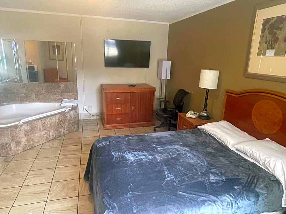 Budgetel Inn and Suites - Louisville