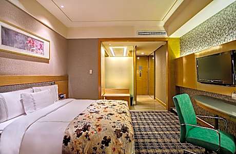 Superior King City View