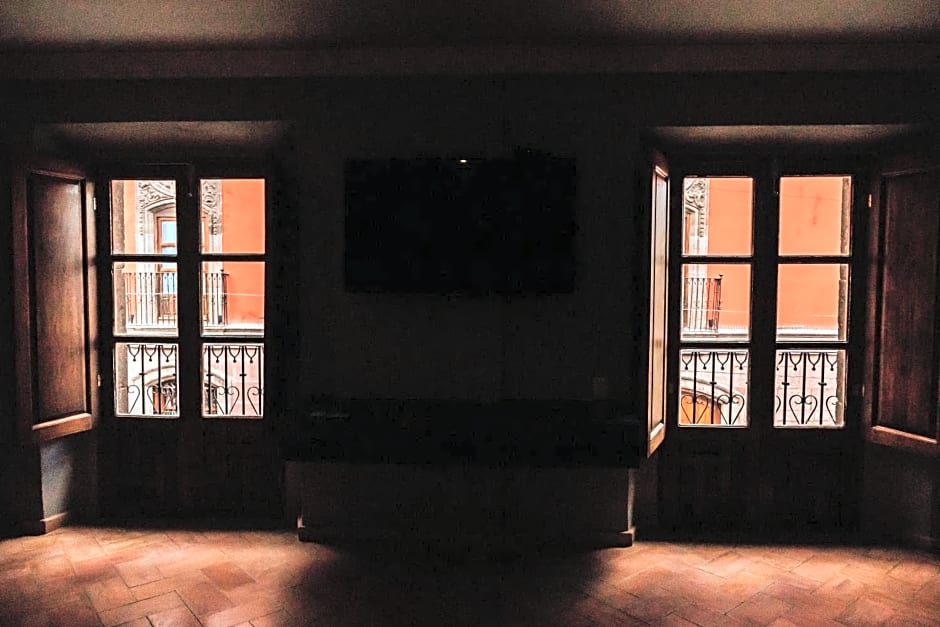 Mikaella Hotel