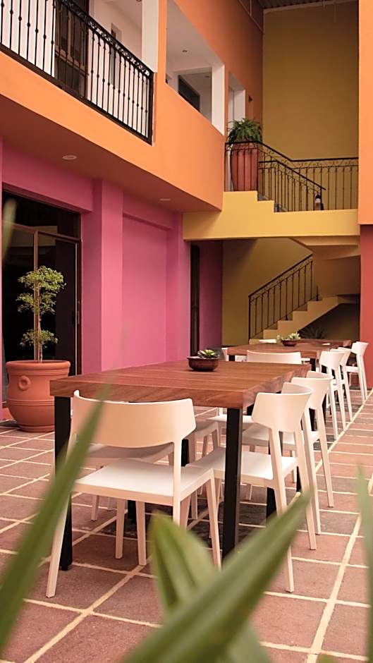 VIAMONTE House Boutique