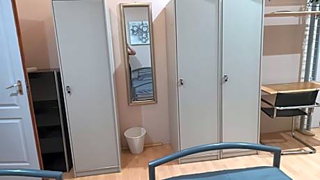 Basic Triple Room with Shared Bathroom