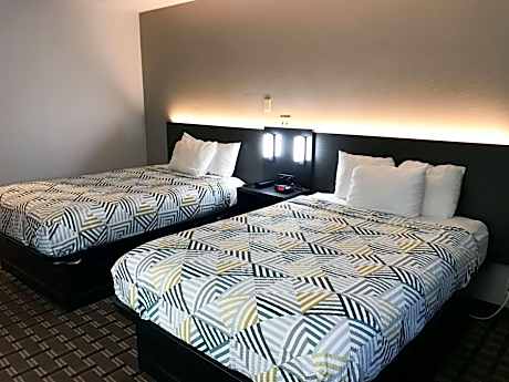 2 Full Beds - Non-Smoking, Micfridge