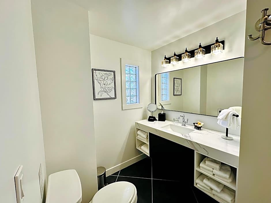 Bespoke Inn Flagstaff