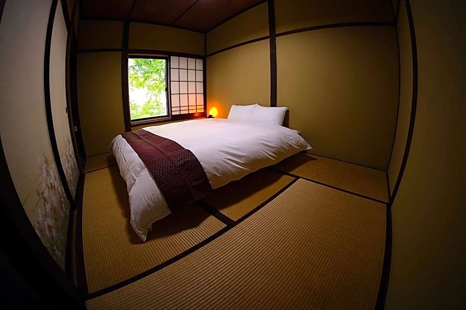 HA-MON Slope Side Hotel and Private Chalet