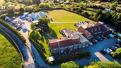 The Crescent Turner Hotel