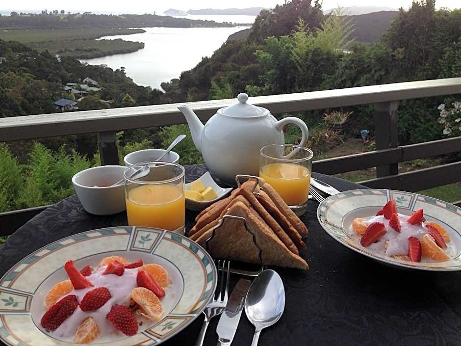 Bay Water Views Bed & Breakfast