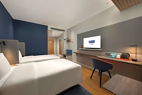 Standard Twin Room with Ocean View