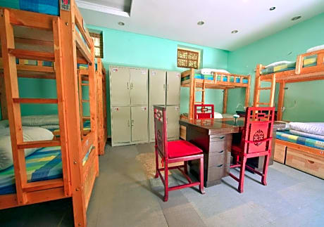 Single Bed in Multi-Bed Dormitory Room (Female)