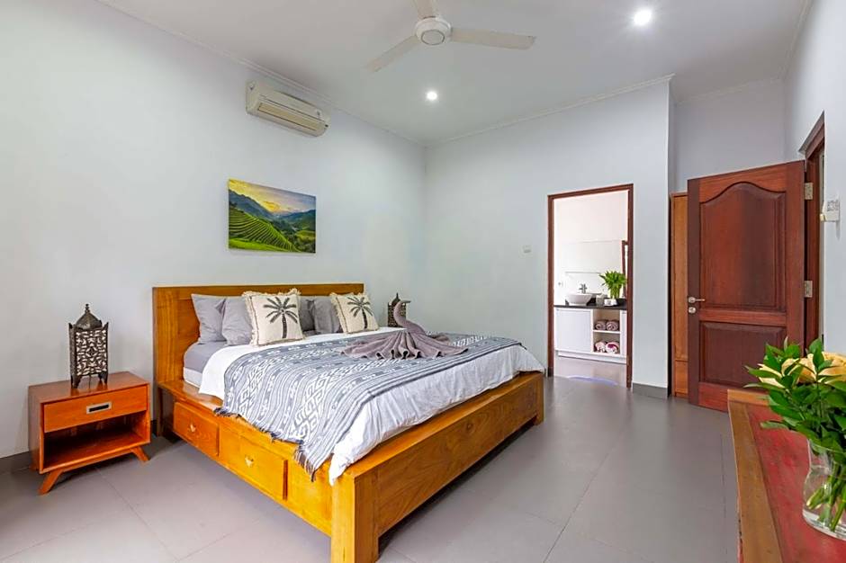 Villa Rosa - Spacious Oasis with Private Pool, close to Beach & Dining