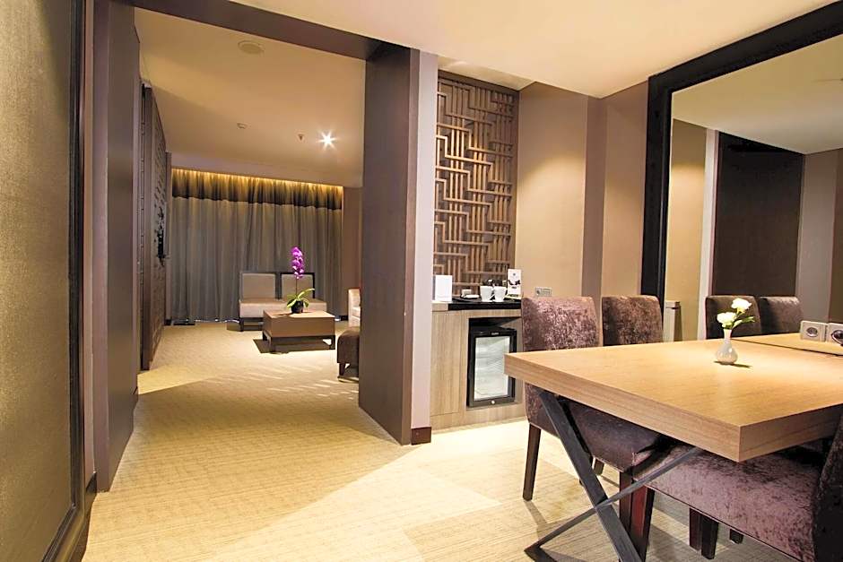 Aston Priority Simatupang Hotel And Conference Center