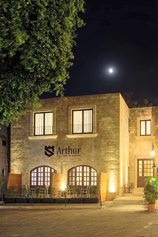 Arthur Suites in Old Town