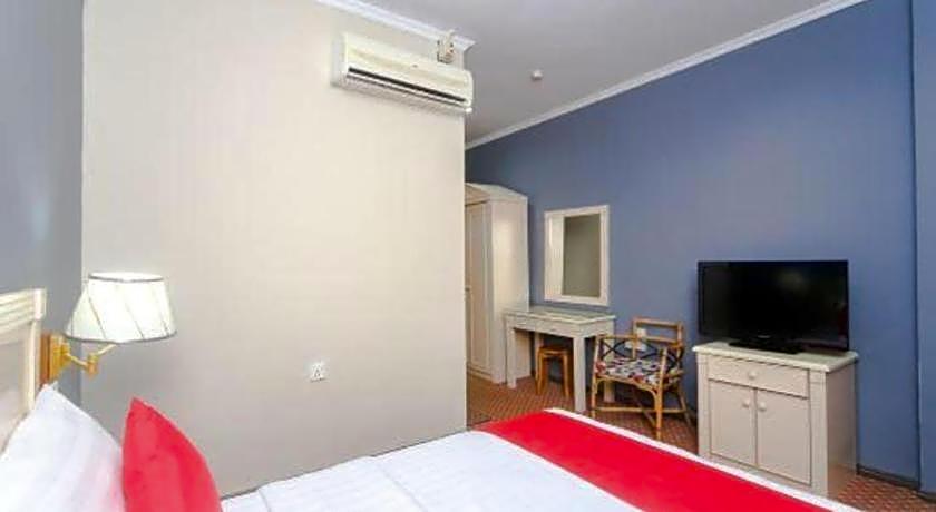 OYO 563 Jockey Lodge Hotel