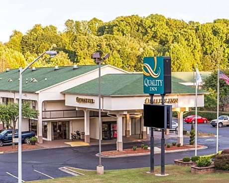 Quality Inn University