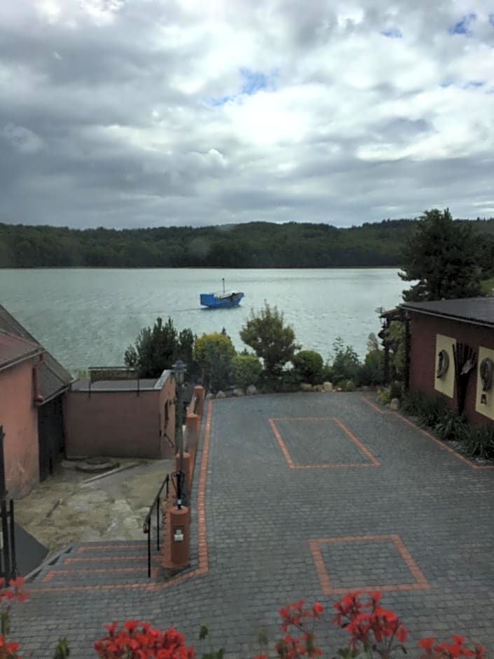 Kaszubskie Apartamenty nad jeziorem