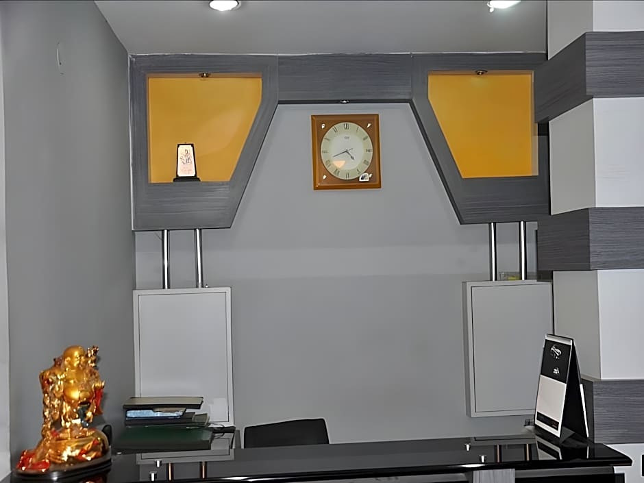 Hotel Rajdhani Plaza