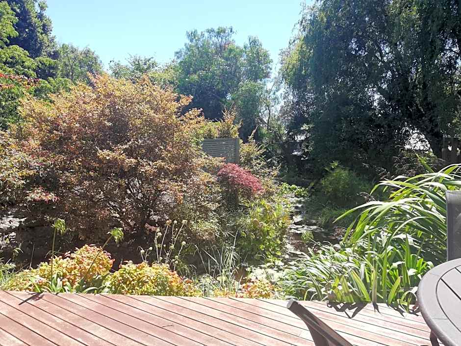 Joya Garden & Villa Studios