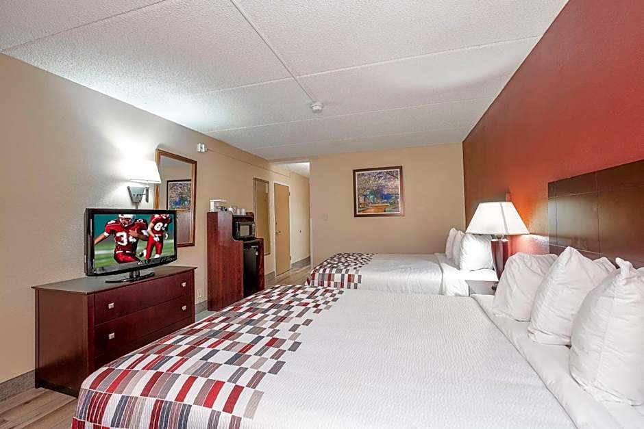 Red Roof Inn & Suites Macon