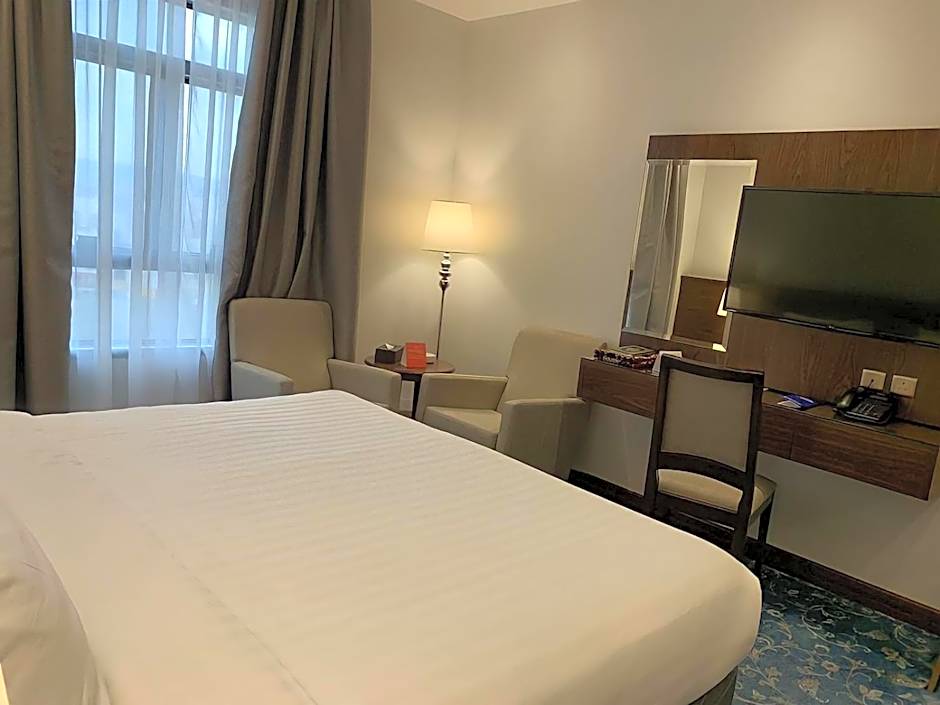 Zaha Al Munawara Hotel