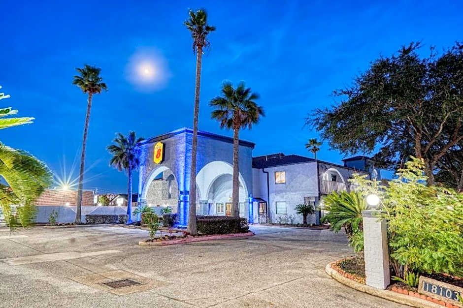 Super 8 by Wyndham Houston/NASA/Webster Area