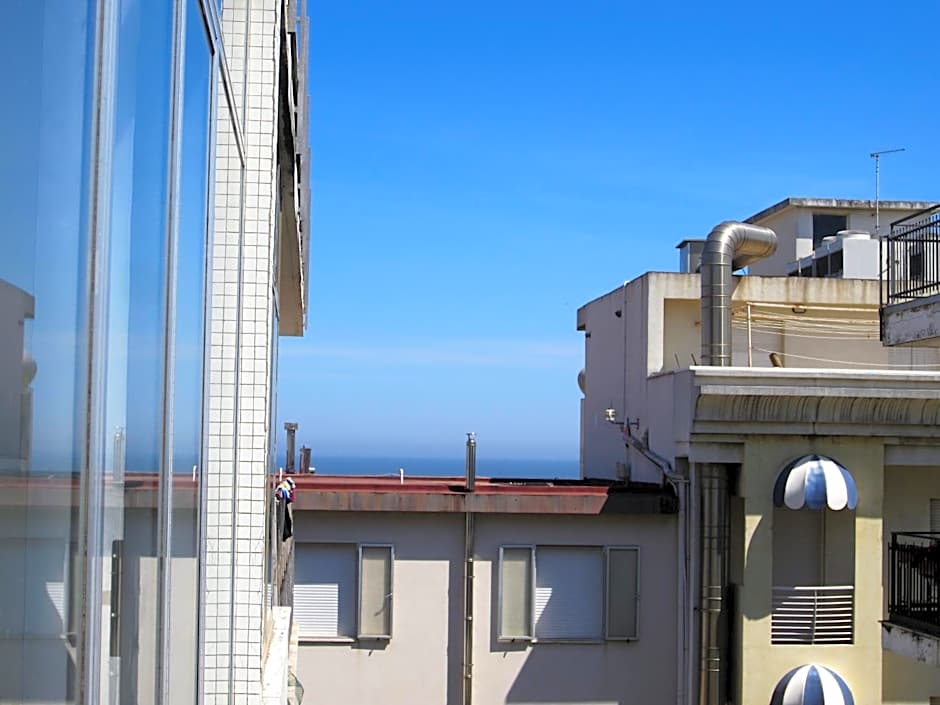 New & modern apartment on the sea