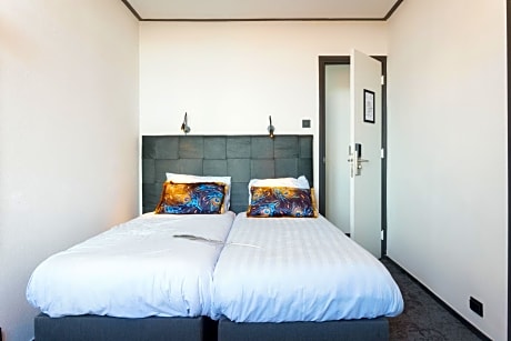 Double Room with Private External Bathroom