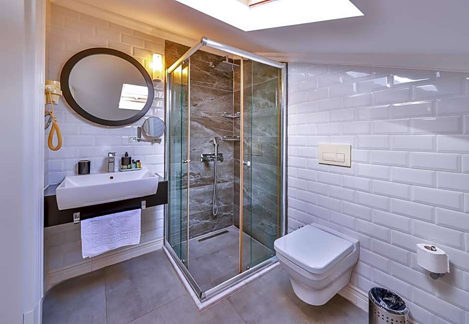 Lale Hotel