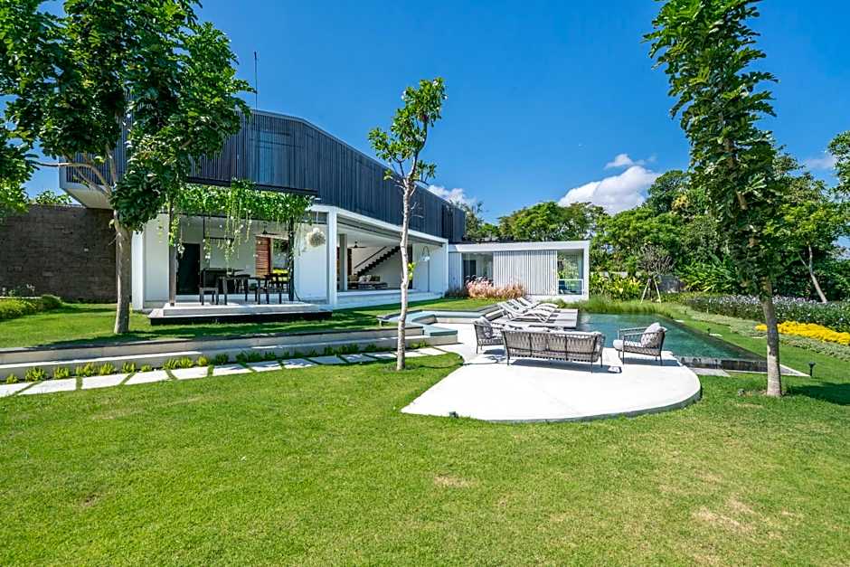 La Maison d'Ulysse - Luxury 4BR Villa Surrounded by Rice Paddies