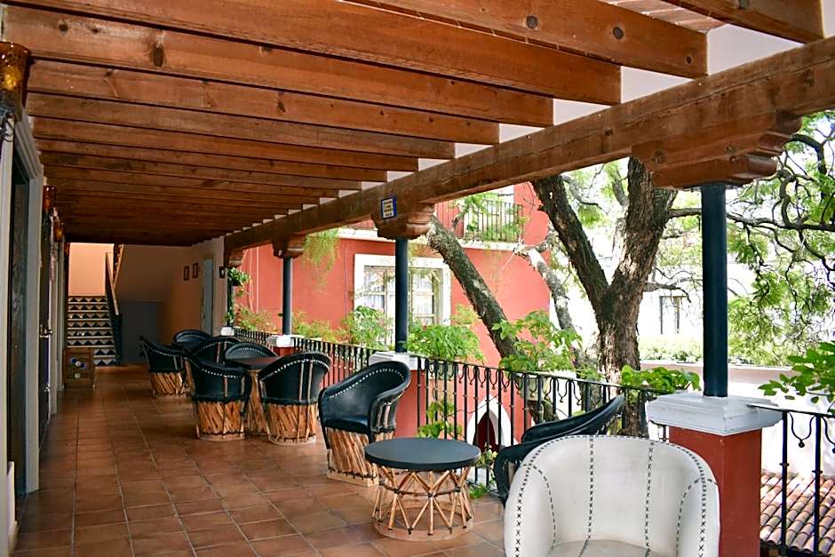 Hotel Ana Catalina and Suites