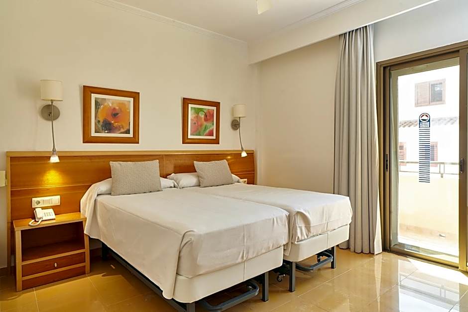 Invisa Hotel La Cala