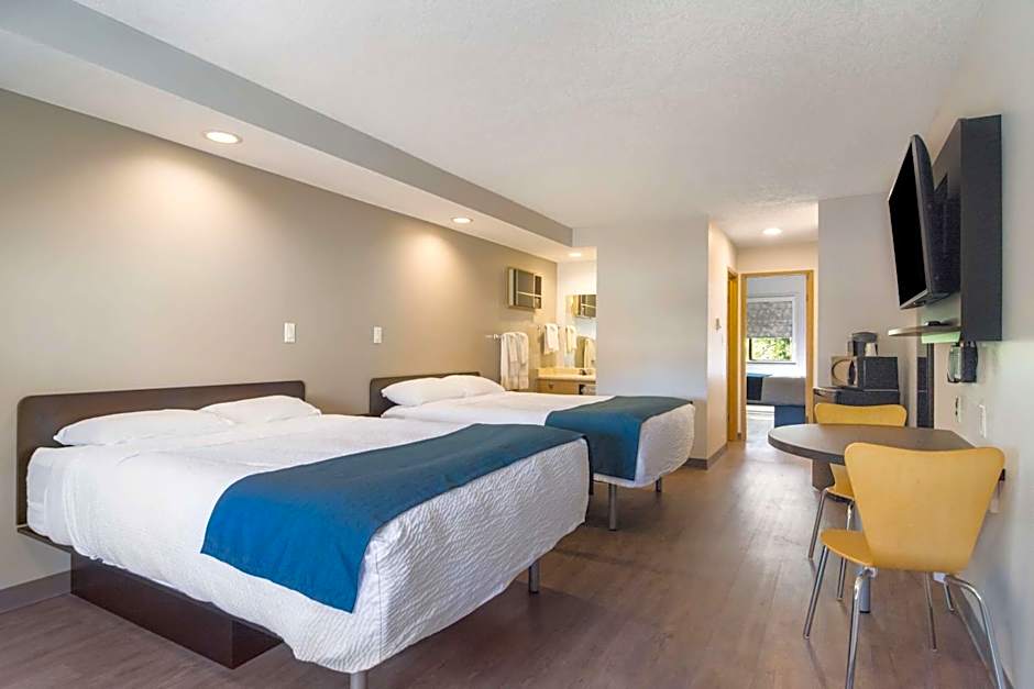 Motel 6-Saanichton, BC - Victoria Airport