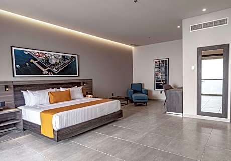 King Suite with Sofa Bed and Ocean View