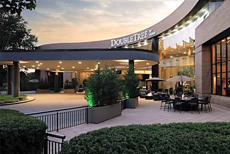 DoubleTree by Hilton Washington Dulles Airport