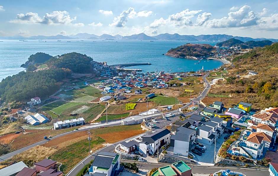 Namhae Whale's Dream