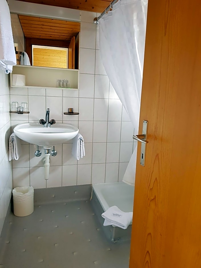Gasthof Schoenegg B&B