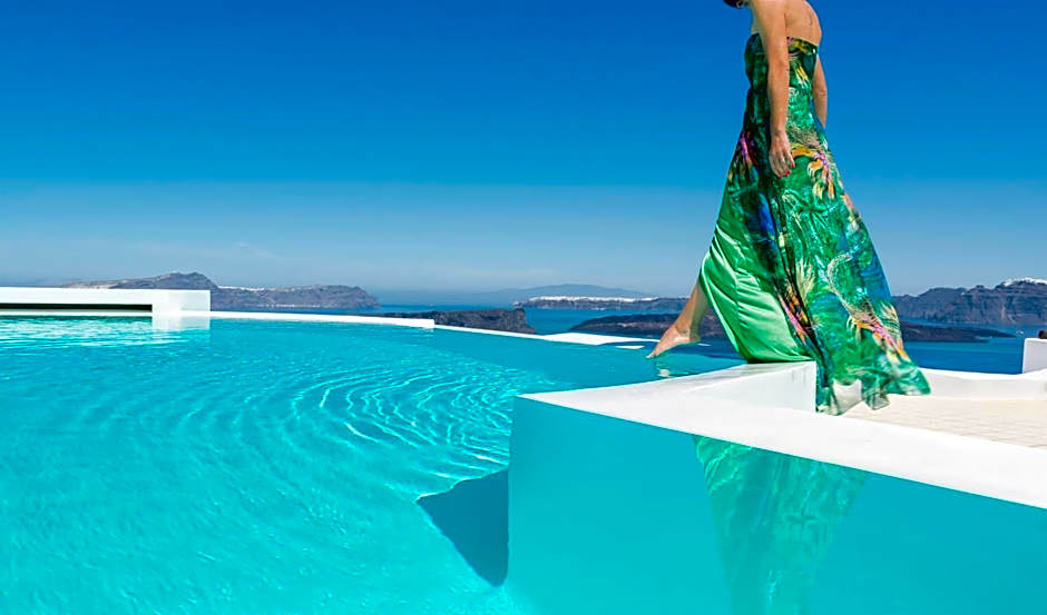 Apanemo Hotel & Suites