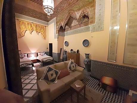 Junior Suite with Twin Bed