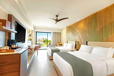 Junior King Suite with Resort View
